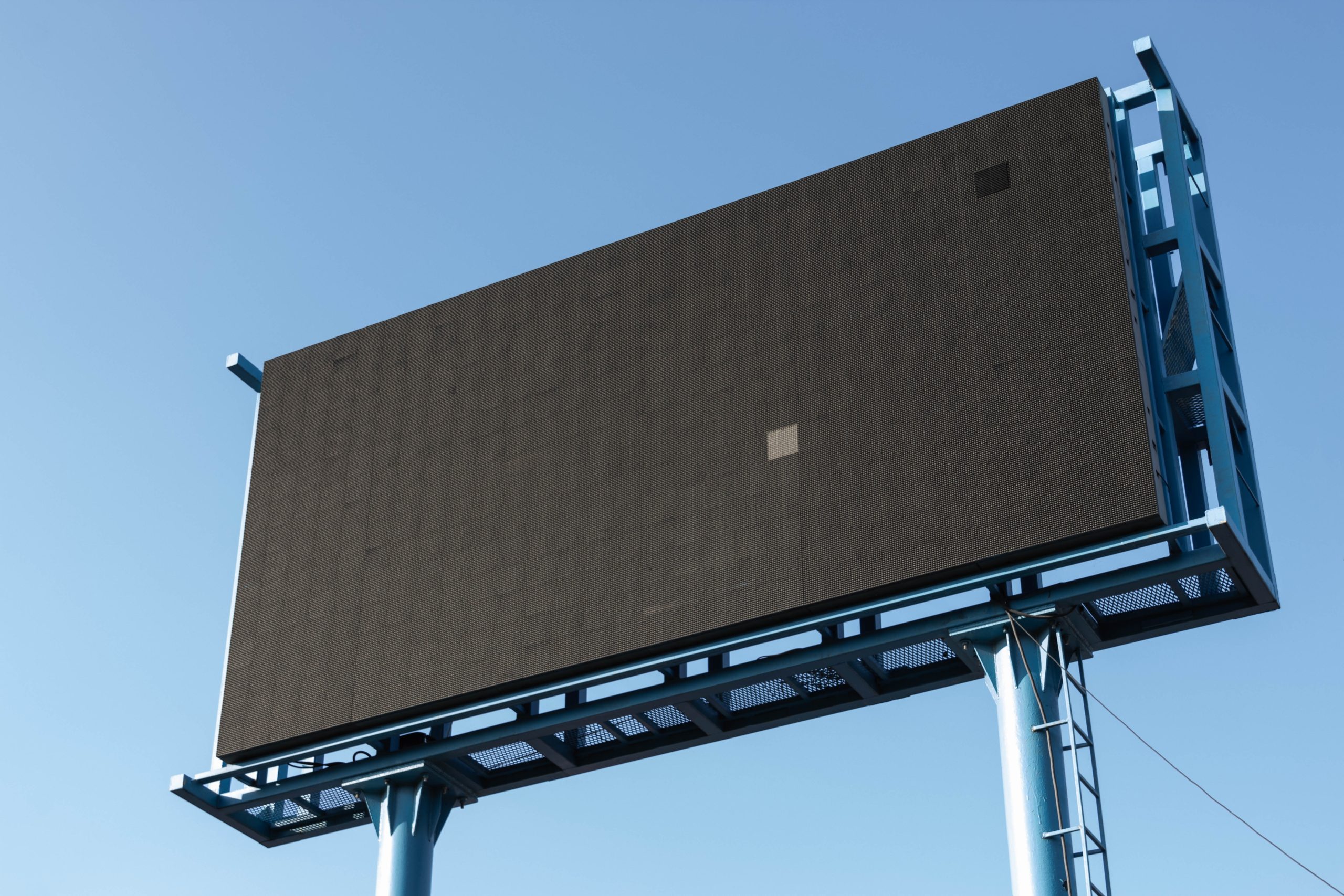 6 Hal yang Wajib Diperhatikan Sebelum Pemasangan Billboard