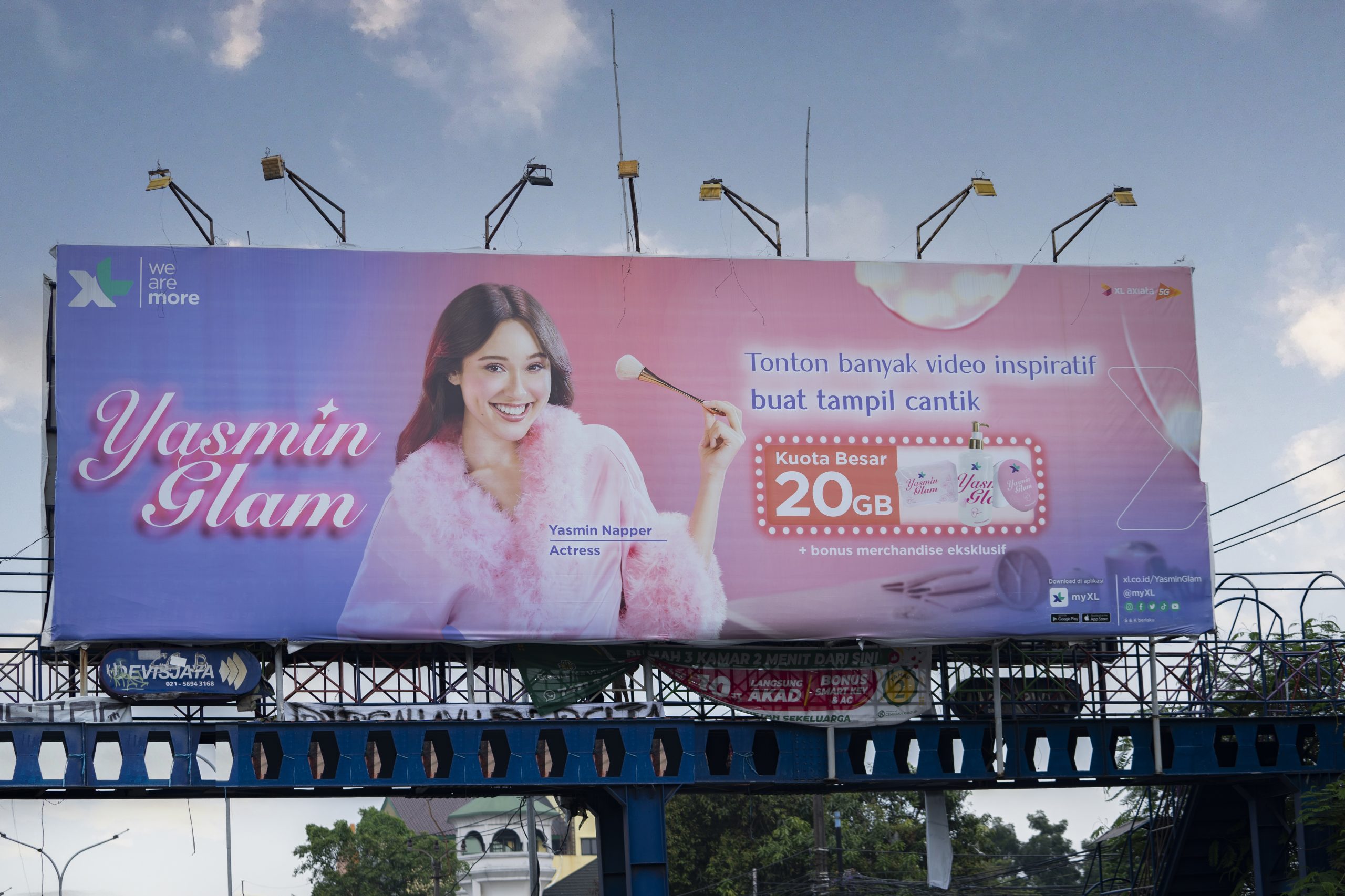 Reklame dan Pengaruhnya terhadap Citra Bisnis di Bengkulu